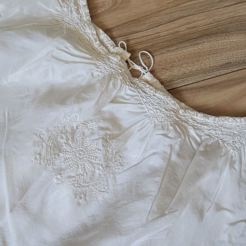 Joie 100% Silk Vintage Embroidered Tassel Peasant Blouse in Ivory White - Picture 9 of 13